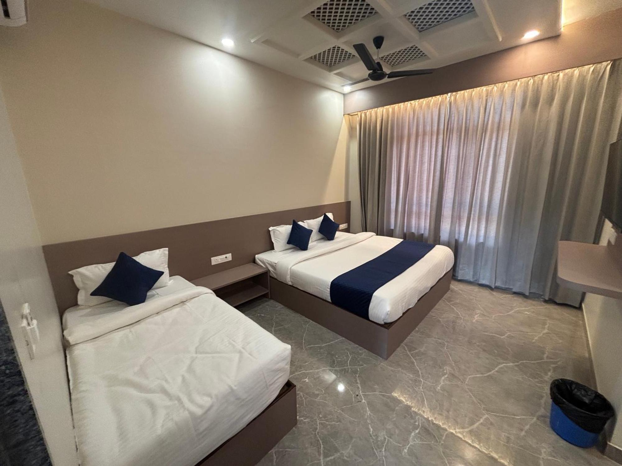 Hotel Sisodiya Palace Khatu Bagian luar foto