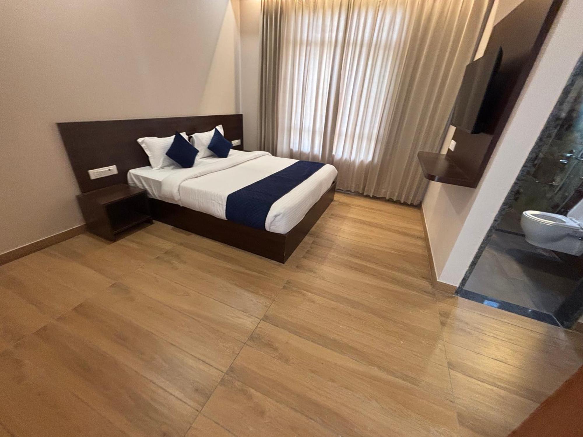 Hotel Sisodiya Palace Khatu Bagian luar foto