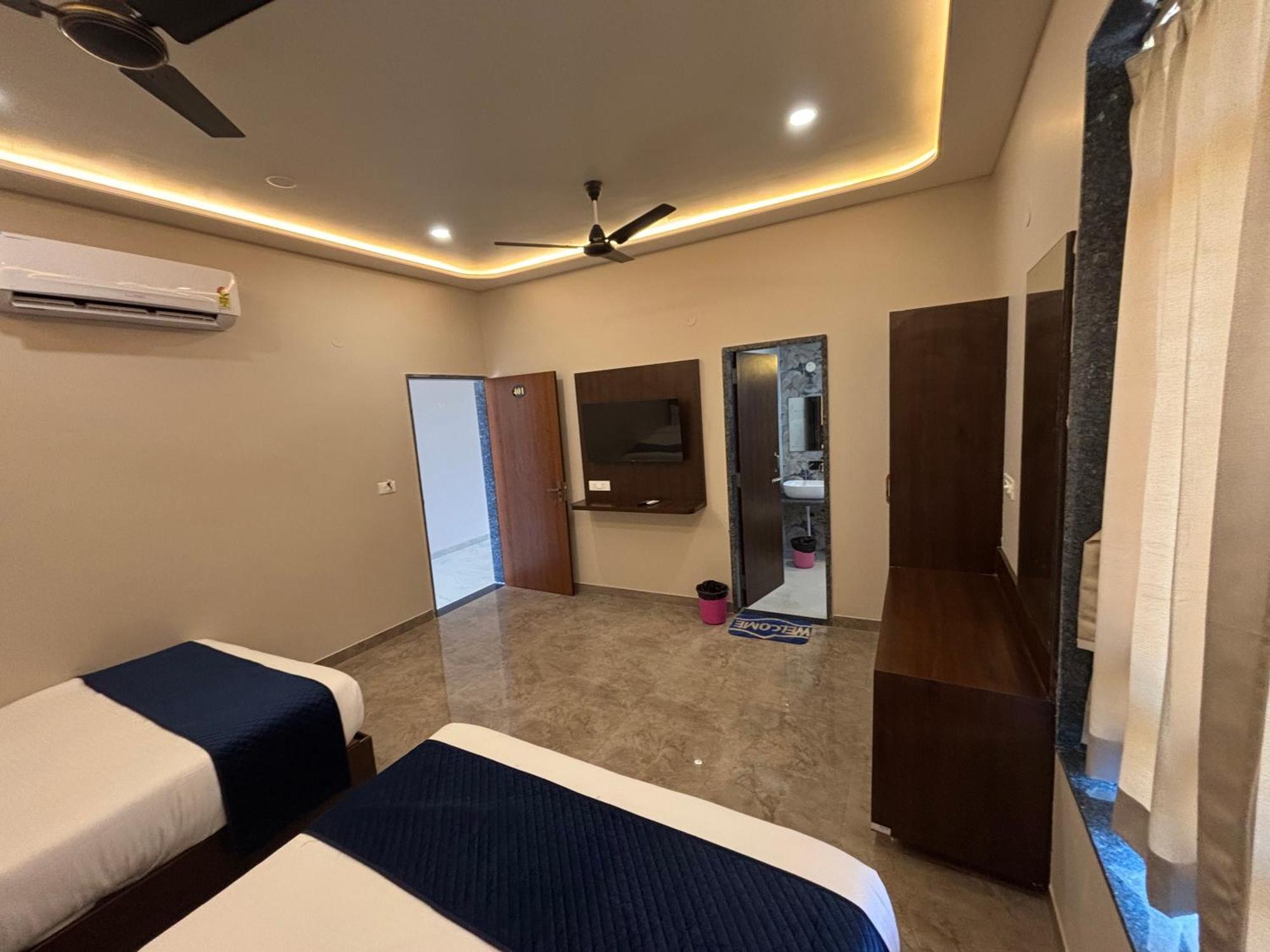 Hotel Sisodiya Palace Khatu Bagian luar foto